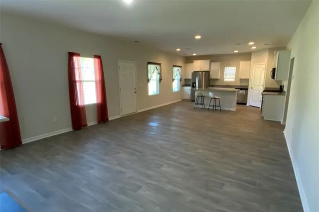 1044 Fairfield Drive, Seneca, SC 29678