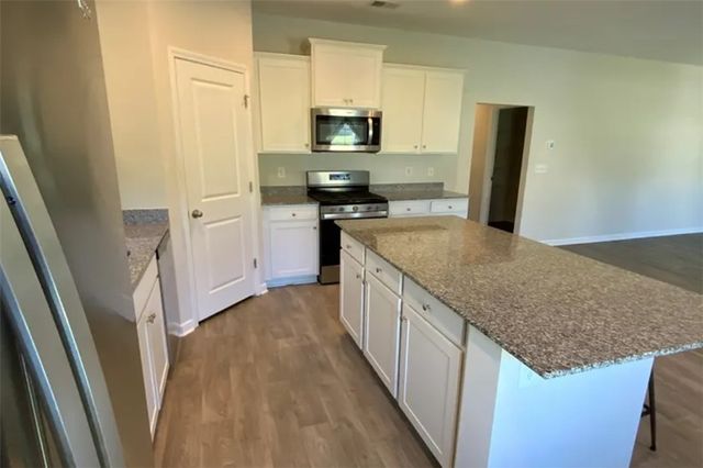 1044 Fairfield Drive, Seneca, SC 29678