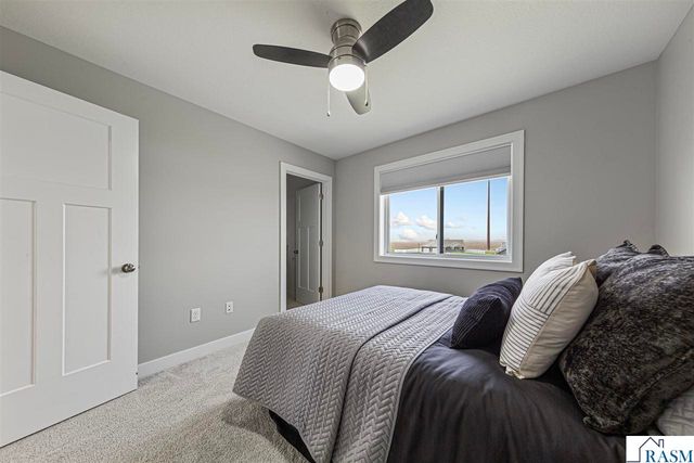 1966 Lexington Lane Lane, North Mankato, MN 56003