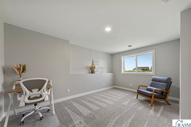 1966 Lexington Lane Lane, North Mankato, MN 56003