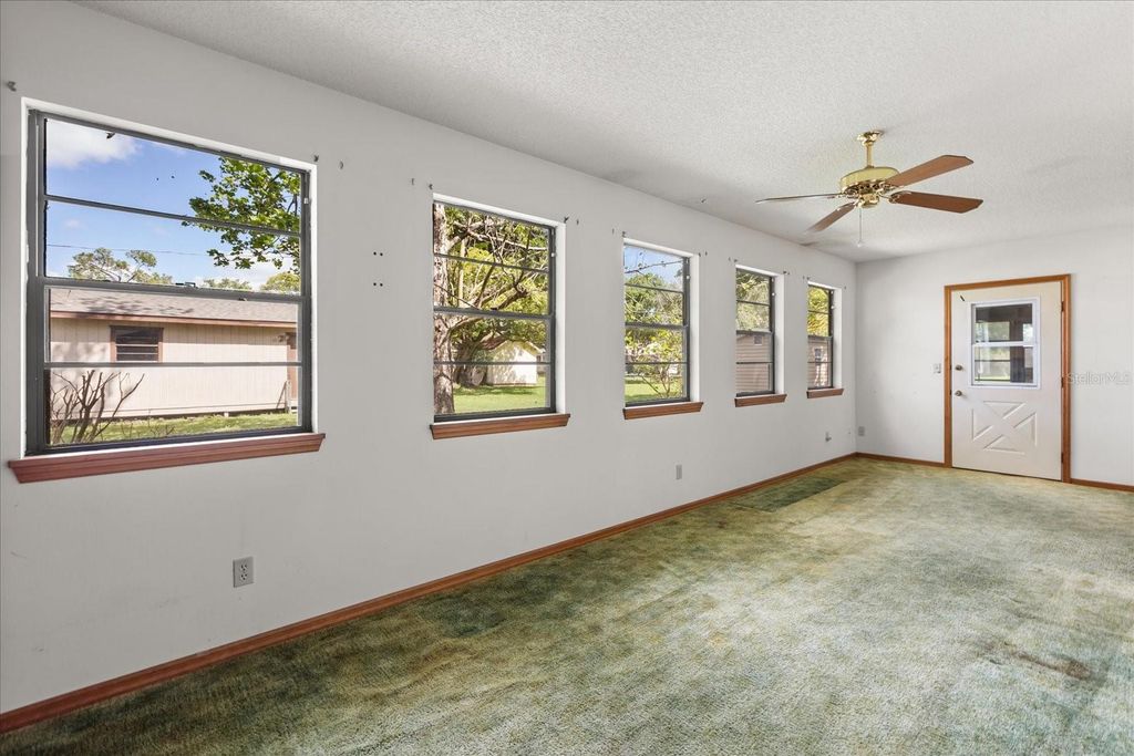 Image 11 of property listing at 407 WYOMING AVENUE, St Cloud, FL 34769