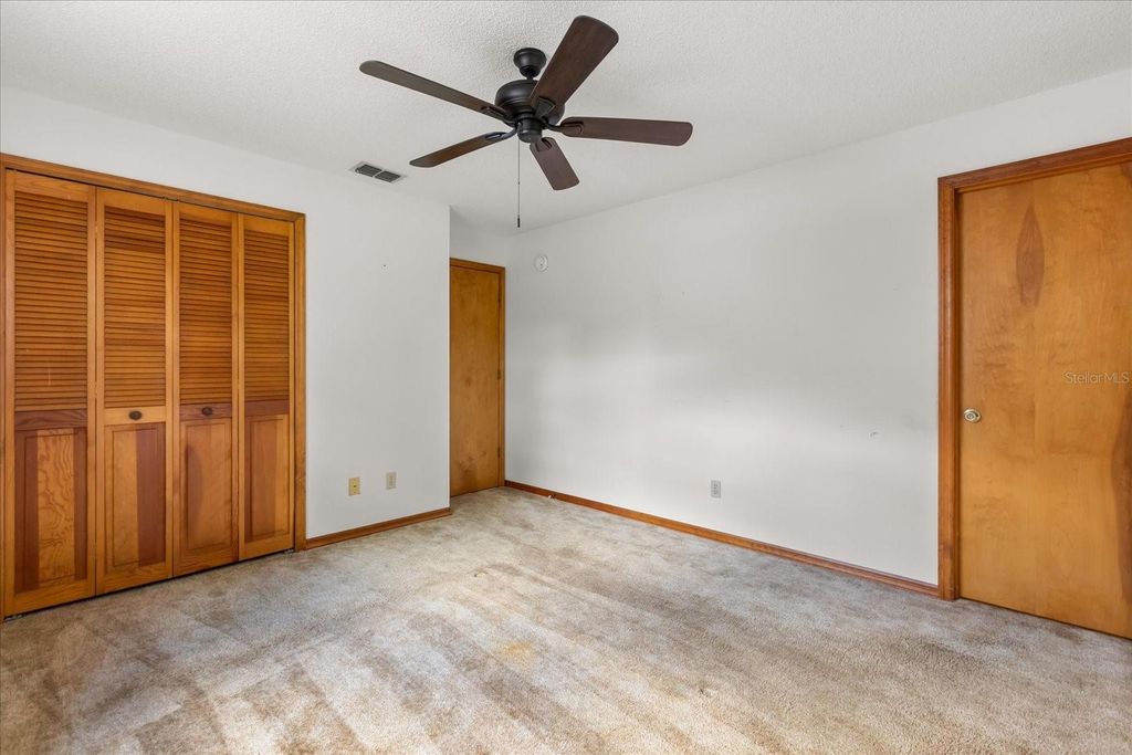 Image 20 of property listing at 407 WYOMING AVENUE, St Cloud, FL 34769