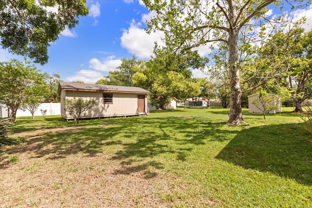 Image 27 of property listing at 407 WYOMING AVENUE, St Cloud, FL 34769
