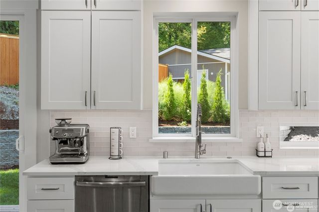 16831 84th Lane NE, Kenmore, WA 98028