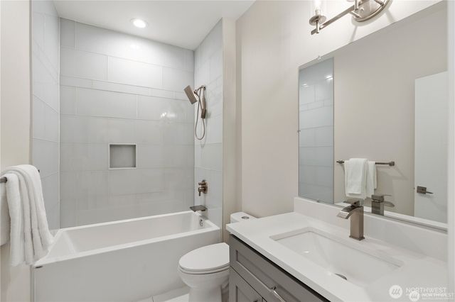 16831 84th Lane NE, Kenmore, WA 98028