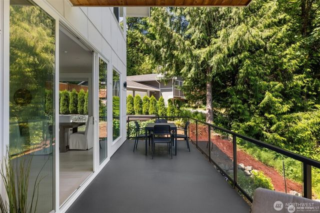 16831 84th Lane NE, Kenmore, WA 98028