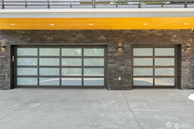 16831 84th Lane NE, Kenmore, WA 98028