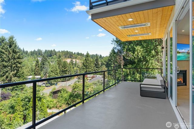 16831 84th Lane NE, Kenmore, WA 98028