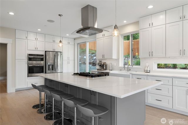 16831 84th Lane NE, Kenmore, WA 98028
