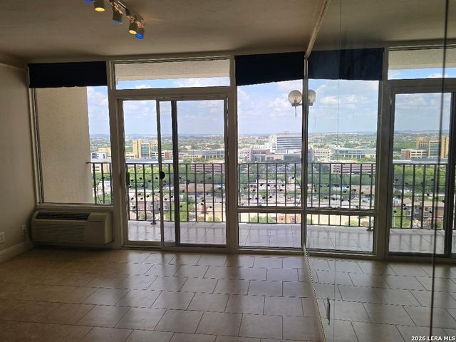 7701 Wurzbach Rd Apt 2203, San Antonio, TX 78229