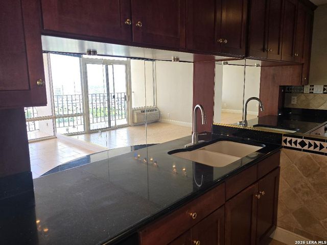 7701 Wurzbach Rd Apt 2203, San Antonio, TX 78229