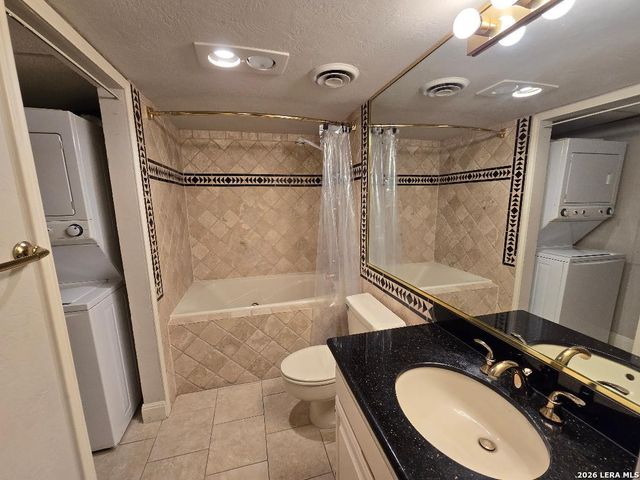 7701 Wurzbach Rd Apt 2203, San Antonio, TX 78229