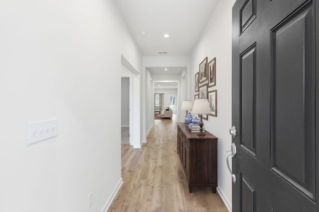 1038 Lionheart Drive, Hermitage, TN 37076