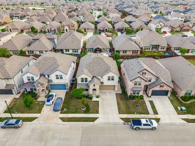 834 Mildren Lane, Fate, TX 75087