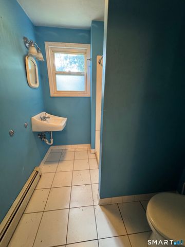 136 Collis Street, West Haven, CT 06516
