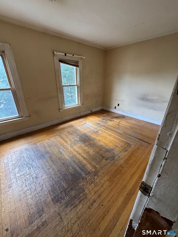 136 Collis Street, West Haven, CT 06516