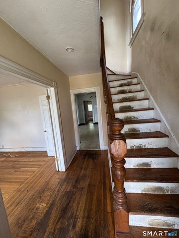136 Collis Street, West Haven, CT 06516