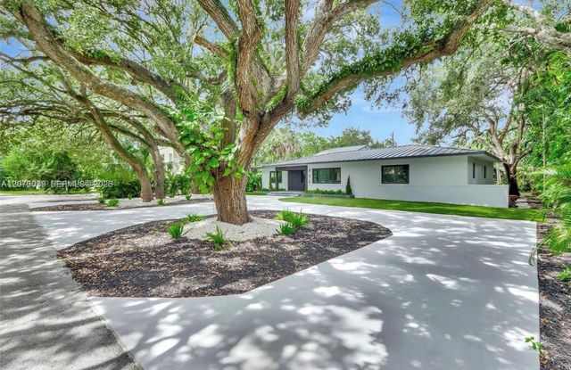 835 NE 120th Street, Biscayne Park, FL 33161