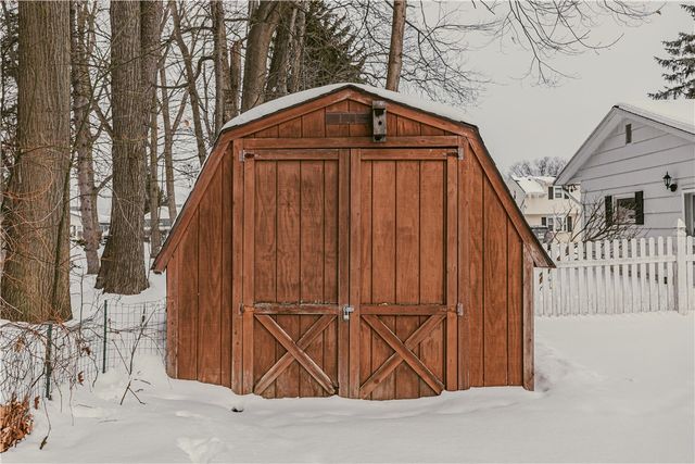 25 Walnut Park, Irondequoit, NY 14622