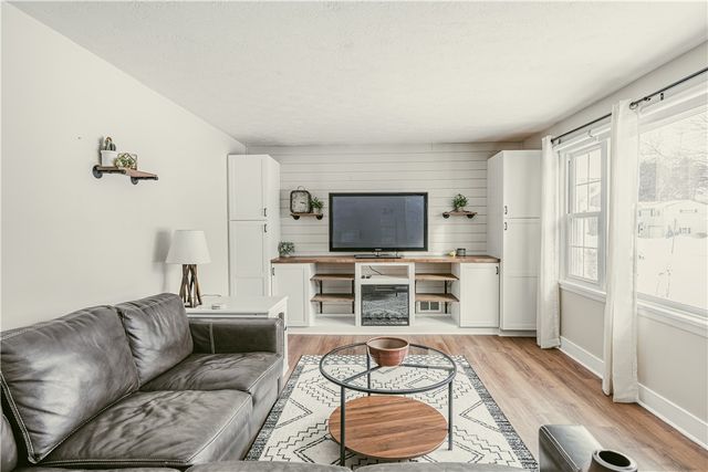 25 Walnut Park, Irondequoit, NY 14622