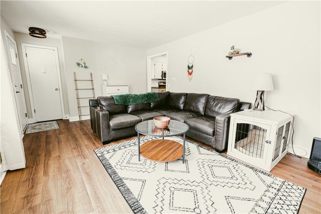 25 Walnut Park, Irondequoit, NY 14622