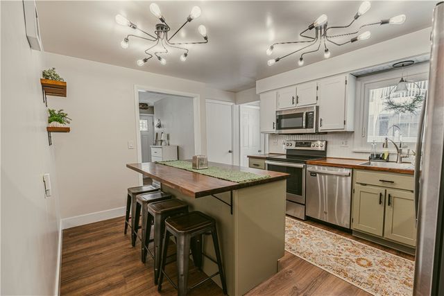 25 Walnut Park, Irondequoit, NY 14622