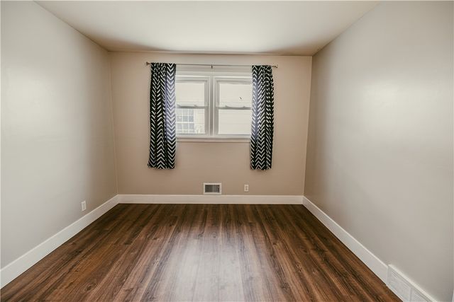 25 Walnut Park, Irondequoit, NY 14622