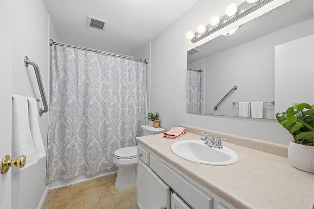 10 Mill St Q, Maynard, MA 01754