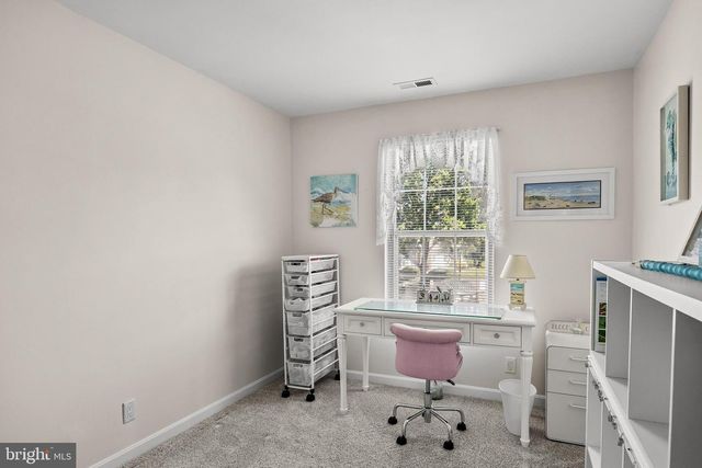 4208-B FENWICK LN, Mount Laurel, NJ 08054