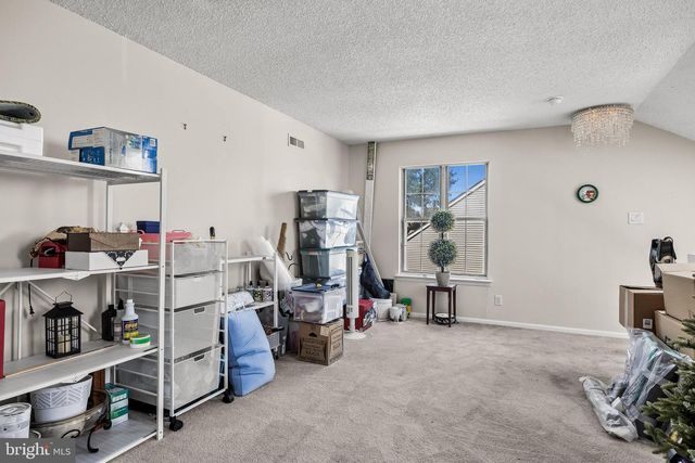 4208-B FENWICK LN, Mount Laurel, NJ 08054
