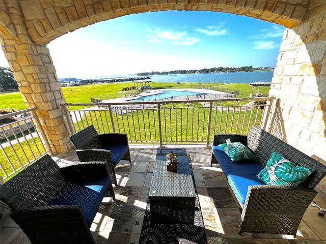 9900 Northshore Boulevard 3202, Corsicana, TX 75109