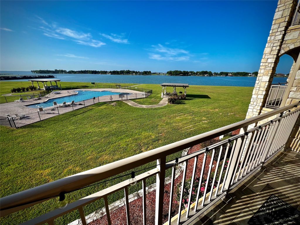 9900 Northshore Boulevard 3202, Corsicana, TX 75109