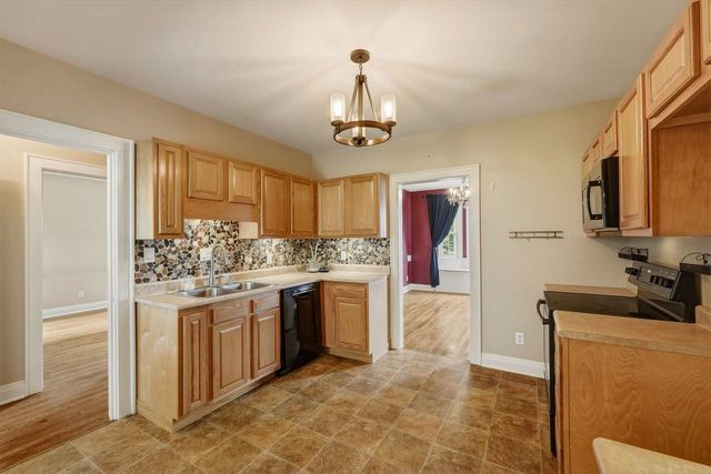 2715 1st Avenue, Huntington, WV 25702