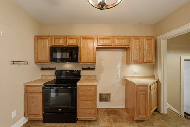 2715 1st Avenue, Huntington, WV 25702