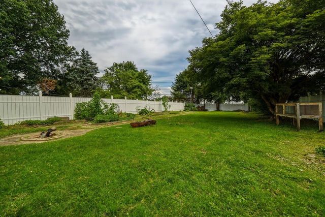 2715 1st Avenue, Huntington, WV 25702