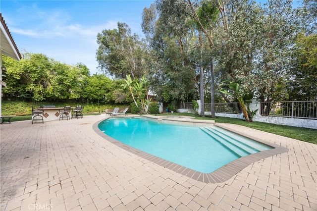 5421 E Willowick Circle, Anaheim, CA 92807