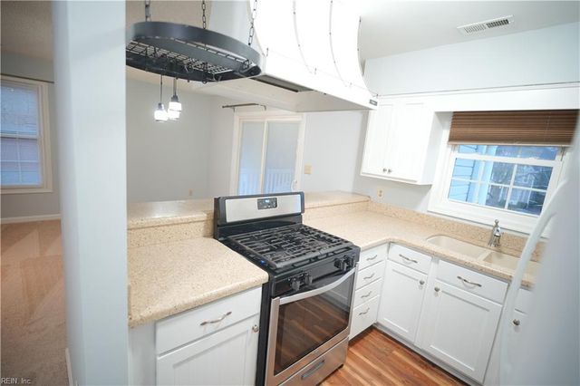 363 London ST, Portsmouth, VA 23704