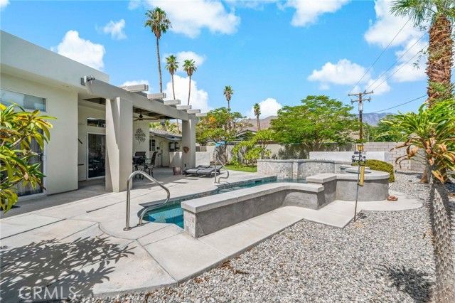 39004 Knoll View Circle, Cathedral City, CA 92234