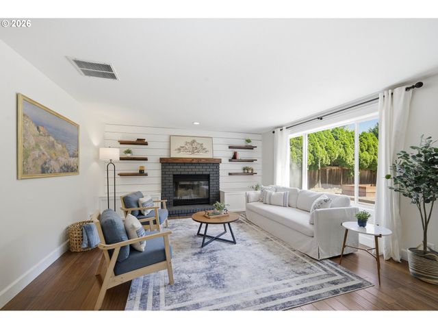 1639 VICTORIAN Way, Eugene, OR 97401