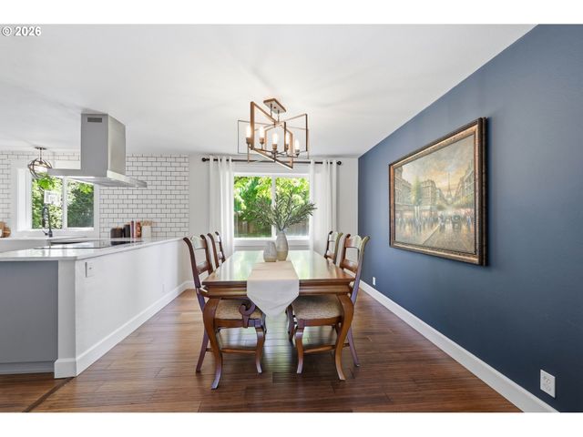 1639 VICTORIAN Way, Eugene, OR 97401