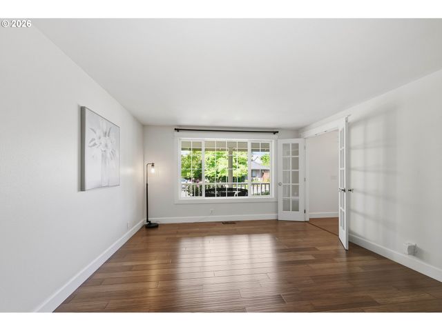 1639 VICTORIAN Way, Eugene, OR 97401
