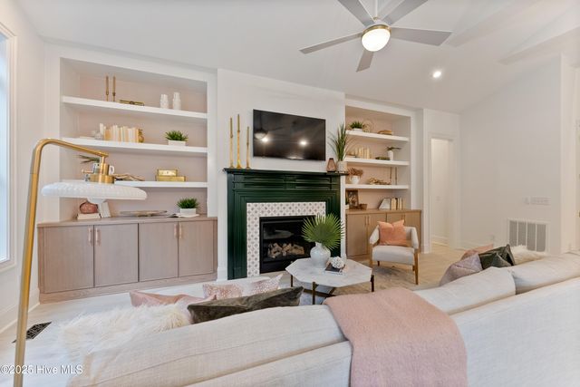 152 Coventry Court, New Bern, NC 28562