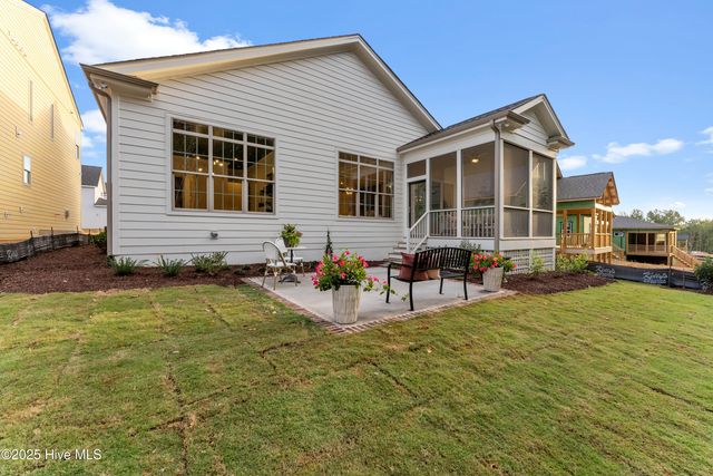 152 Coventry Court, New Bern, NC 28562