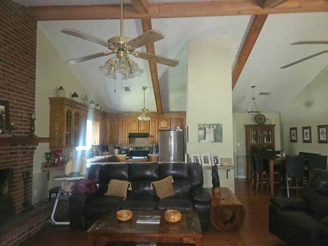 276 McPhail Rd., Hattiesburg, MS 39401