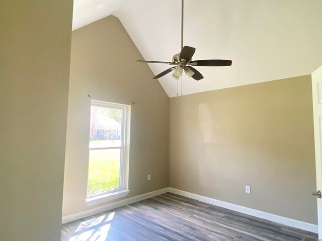 7383 Cherrydale Dr, Denham Springs, LA 70706