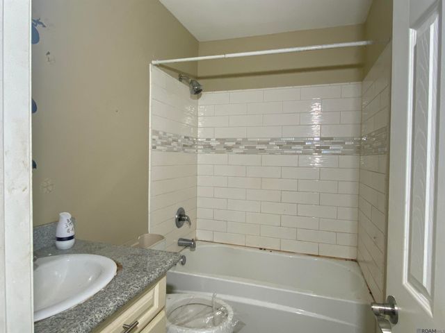 7383 Cherrydale Dr, Denham Springs, LA 70706