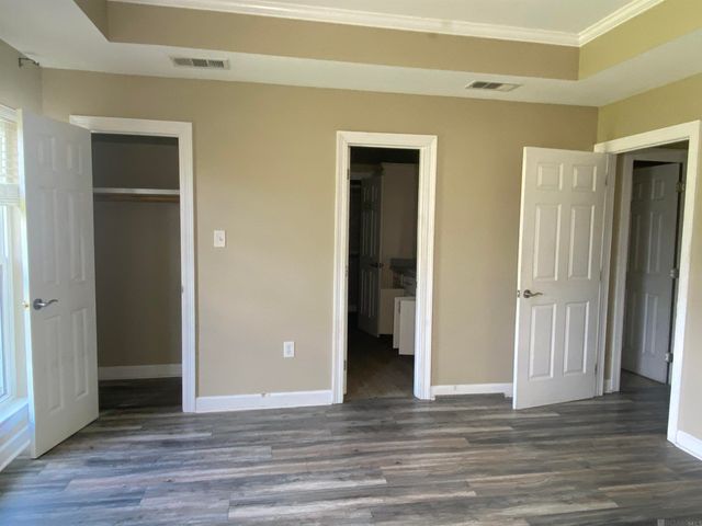 7383 Cherrydale Dr, Denham Springs, LA 70706