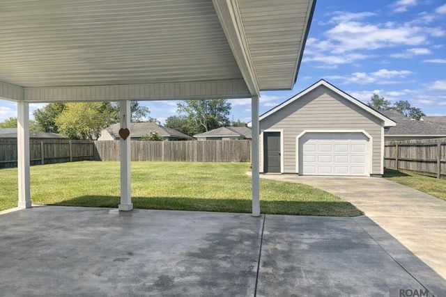 7383 Cherrydale Dr, Denham Springs, LA 70706