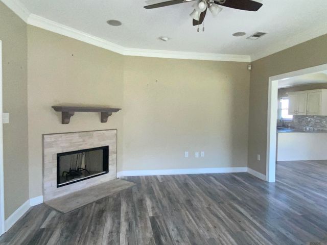 7383 Cherrydale Dr, Denham Springs, LA 70706