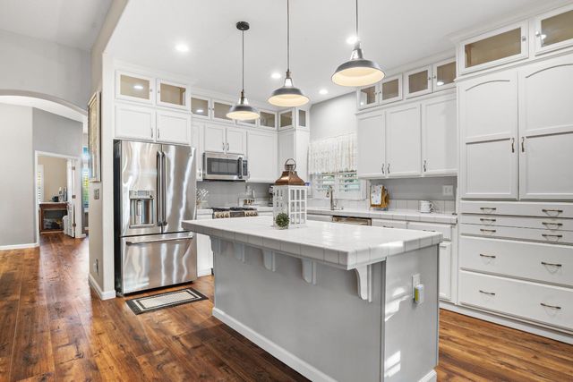 5725 Wild Cat Ct, Riverbank, CA 95367